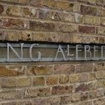 King Alfred outdoor mantle