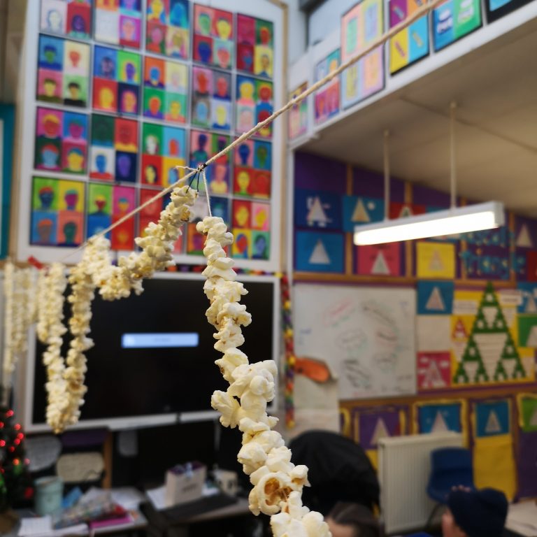 popcorn on string