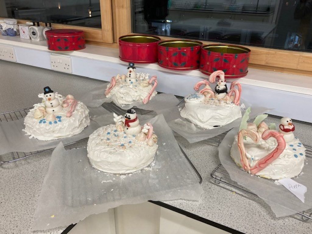 Christmas cakes with snowmen